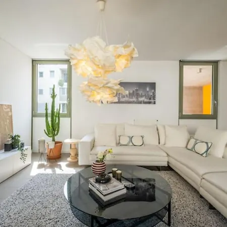 Award-winning White-spot Apartment Athens