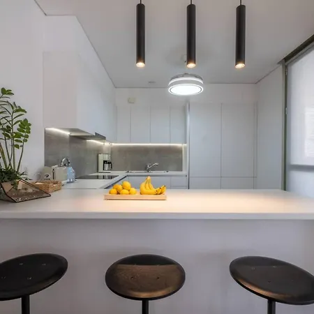 Award-winning White-spot Apartment